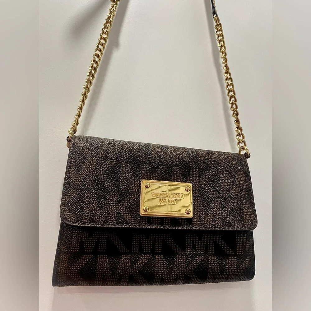 MICHAEL KORS | Purse | Brown Crossbody Bag with Gold Metal Hardware - Picture 12 of 16